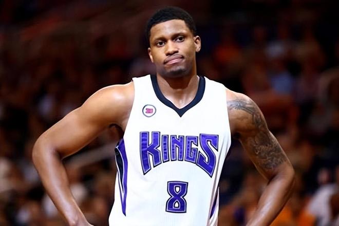 了较多年轻 了较多年轻